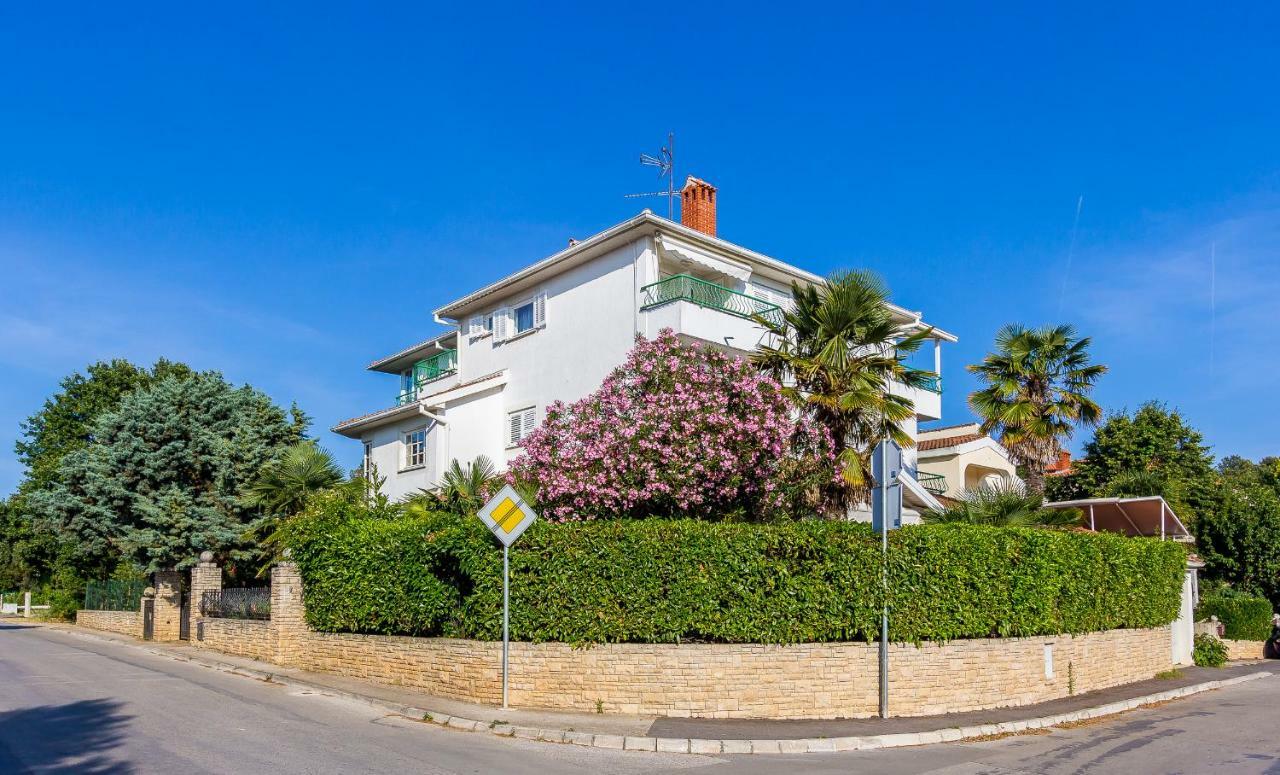Apartments Zanetti Pula Exterior photo